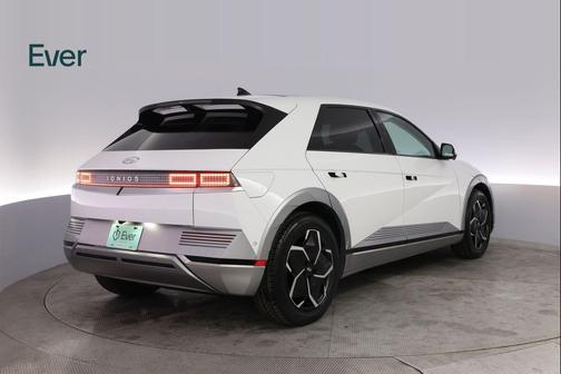 Atlas White 2024 Hyundai IONIQ 5 Limited