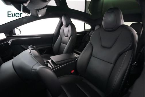 2022 Tesla Model S Plaid