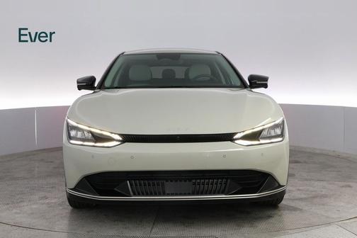 2024 Kia EV6 Wind