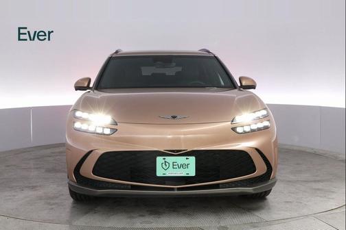 2023 Genesis GV60 Advanced AWD