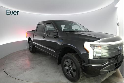 2023 Ford F-150 Lightning LARIAT