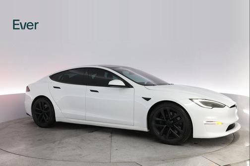 2022 Tesla Model S Base