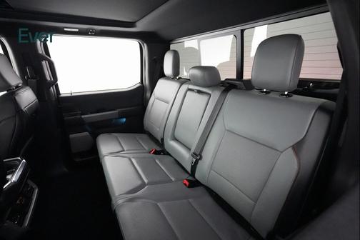 2024 Ford F-150 Lightning LARIAT