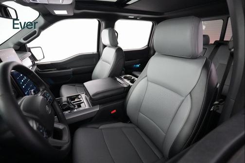 2024 Ford F-150 Lightning LARIAT