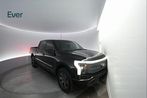 2024 Ford F-150 Lightning LARIAT
