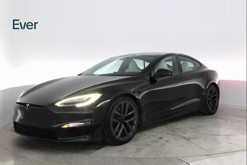 2022 Tesla Model S Plaid