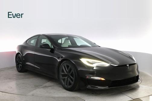 2022 Tesla Model S Plaid