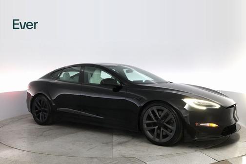 2022 Tesla Model S Plaid
