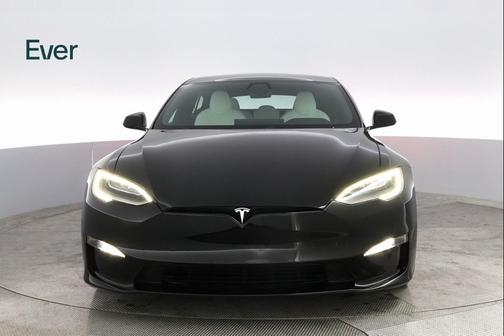 2022 Tesla Model S Plaid