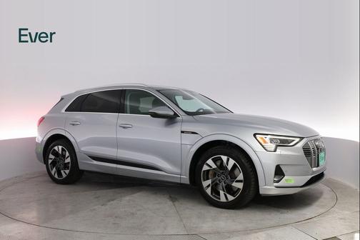 2023 Audi e-tron Premium quattro