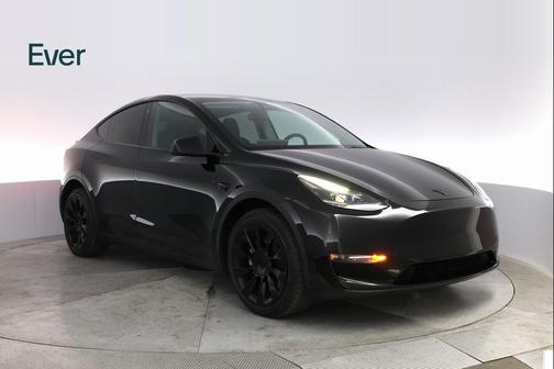 2022 Tesla Model Y Long Range Dual Motor All-Wheel Drive