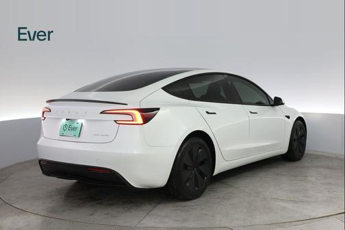 2025 Tesla Model 3 Long Range