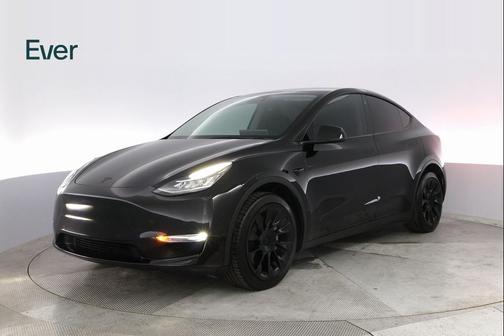 2022 Tesla Model Y Long Range Dual Motor All-Wheel Drive