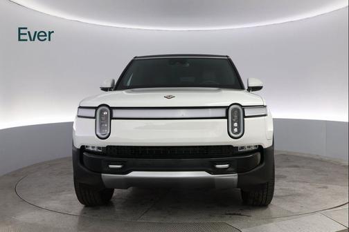 2023 Rivian R1S Adventure