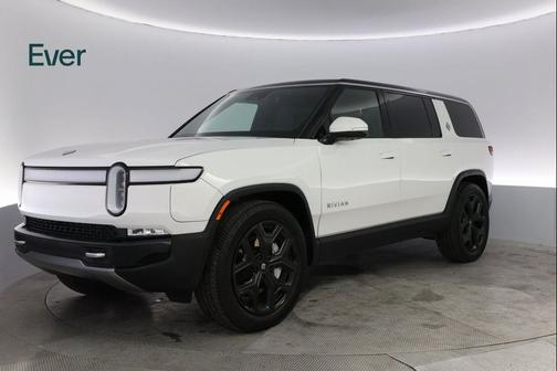 2023 Rivian R1S Adventure