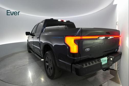 2023 Ford F-150 Lightning LARIAT