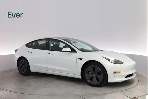 2022 Tesla Model 3 Long Range