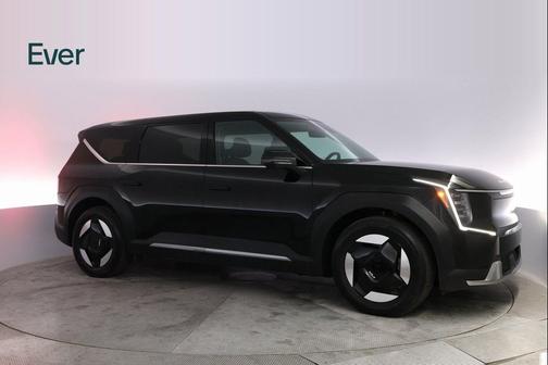 2024 Kia EV9 Light Long Range