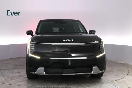 2024 Kia EV9 Light Long Range