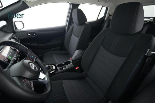 Super Black/Pearl White 2025 Nissan Leaf SV PLUS