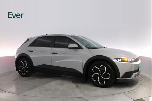 2022 Hyundai IONIQ 5 SEL