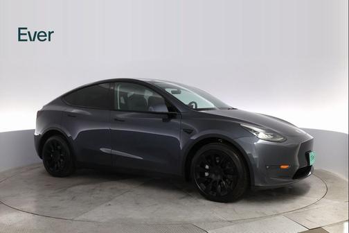 2022 Tesla Model Y Long Range Dual Motor All-Wheel Drive