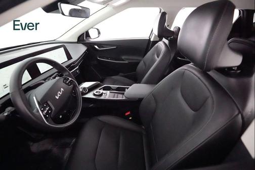 2024 Kia EV6 Wind