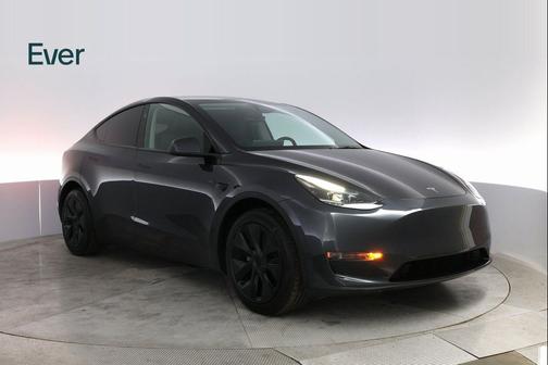 2025 Tesla Model Y Long Range Dual Motor Rear-Wheel Drive
