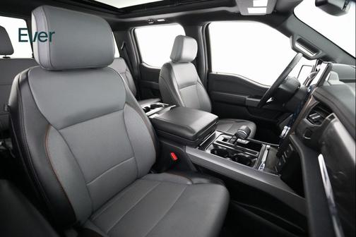 2024 Ford F-150 Lightning LARIAT
