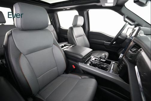 2024 Ford F-150 Lightning LARIAT