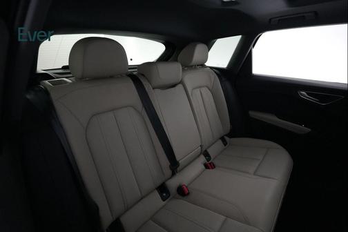 2024 Audi Q4 e-tron Premium Plus 50 quattro