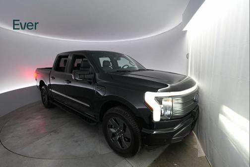2023 Ford F-150 Lightning LARIAT