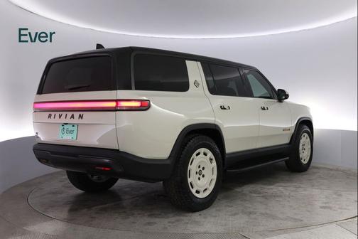 Dunne 2025 Rivian R1S California Dune Edition
