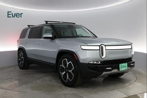 2024 Rivian R1S Adventure