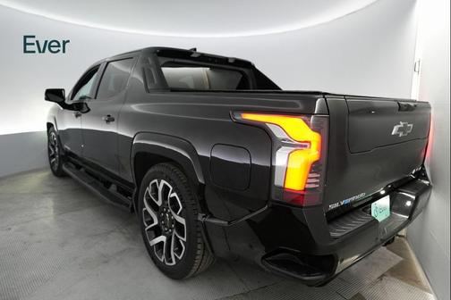2024 Chevrolet Silverado EV First-Edition RST 4WD