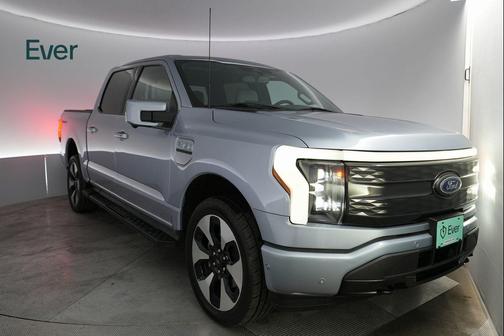 2022 Ford F-150 Lightning Platinum