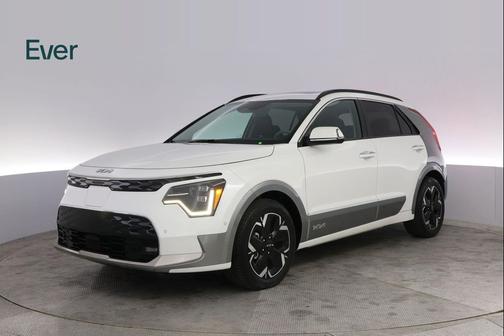 Snow White Pearl 2023 Kia Niro EV Wave
