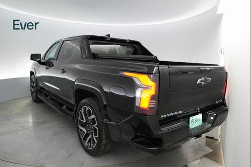 2024 Chevrolet Silverado EV First-Edition RST 4WD