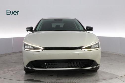 2022 Kia EV6 Wind