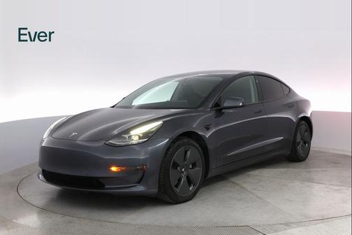 2022 Tesla Model 3 Standard Range