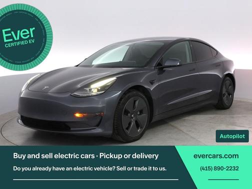 2022 Tesla Model 3 Standard Range