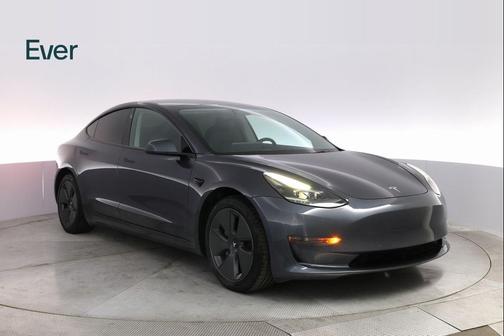 2022 Tesla Model 3 Standard Range