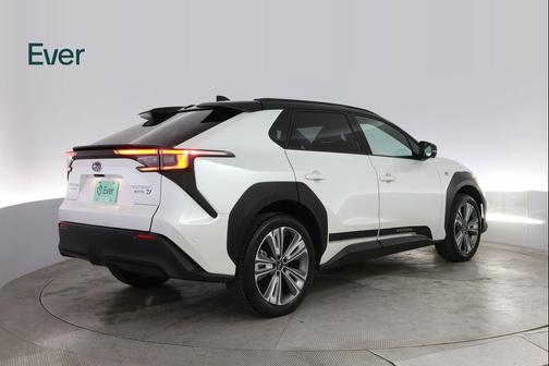 Cosmic White Pearl 2-Tone 2024 Subaru Solterra Touring