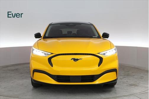 2022 Ford Mustang Mach-E California Route 1
