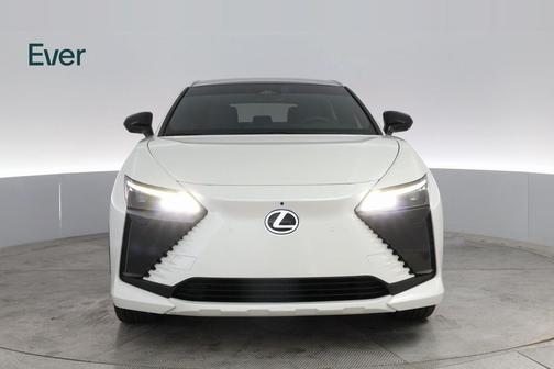 2023 Lexus RZ 450e Luxury