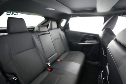 2025 Toyota bZ4X XLE