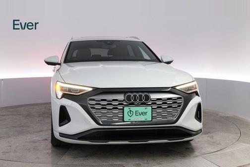 2024 Audi Q8 e-tron Premium Plus