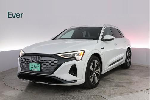 2024 Audi Q8 e-tron Premium Plus