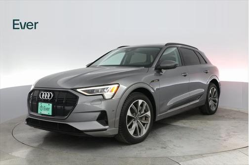2021 Audi e-tron Premium Plus