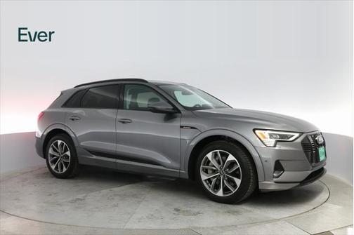 2021 Audi e-tron Premium Plus
